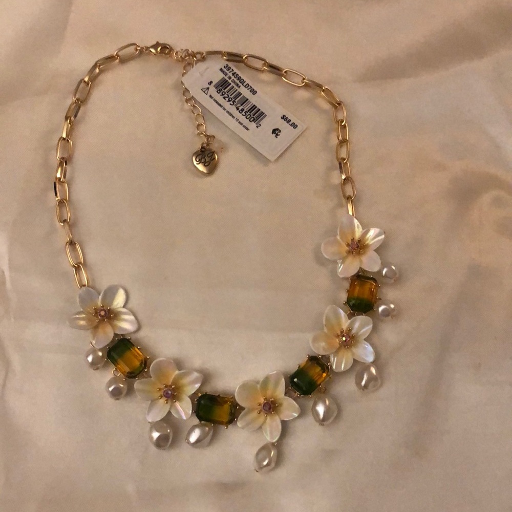 Betsey Johnson Gold Tone Island Flower Collar Necklace Faux Pearl Crystal